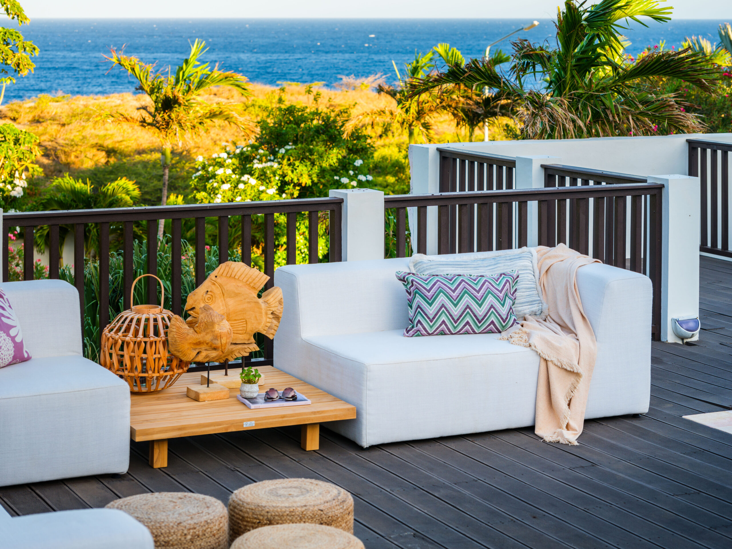 Luxury outdoor lounge set