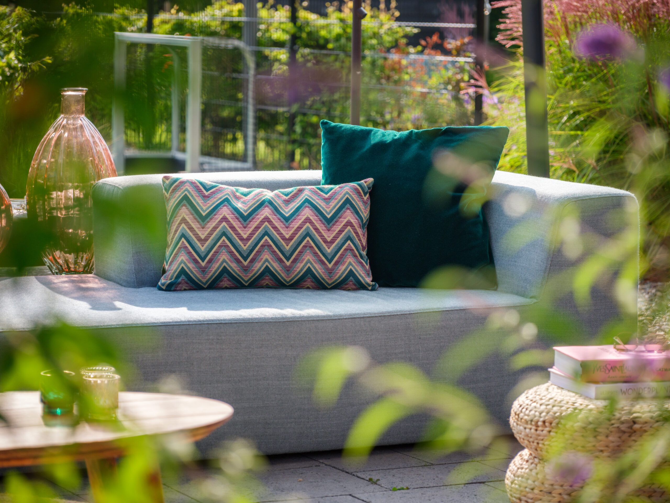 img-exclusive garden furniture-banner